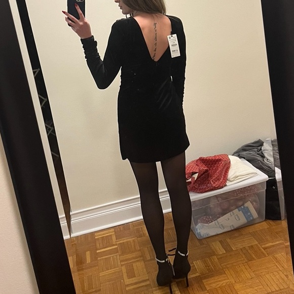 Velvet mini dress with rose detail - Picture 3 of 6